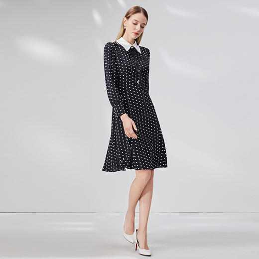 EITIE爱特爱秋季新款优雅修身立领显瘦波点连衣裙女7107810 商品图1