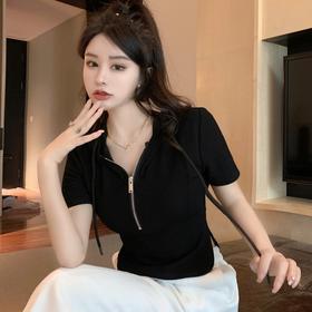 夏季新款连帽短袖T恤女非常修身显瘦，别致的拉链设计更凸显你的时尚感。无论是内搭还是外穿，都能轻松驾驭潮范十足的ins风格！