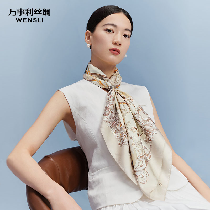 万事利“星河万里”88厘米双面印花真丝大方巾