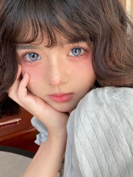 Leenscolor旗下 ·香菜棕绿&蓝色烟火 · 14.5mm白狮参考着色中大直径  年抛美瞳  2片 商品图5