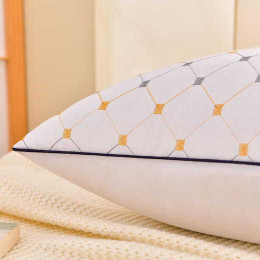 枕头枕芯护颈枕助睡眠大人家用一对学生宿舍单人酒店枕 商品图3