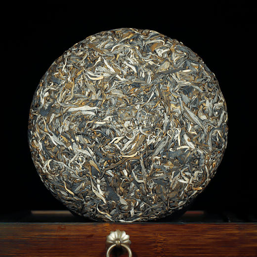 2023年野放冰岛头波春茶普洱生茶饼茶叶357克 商品图2