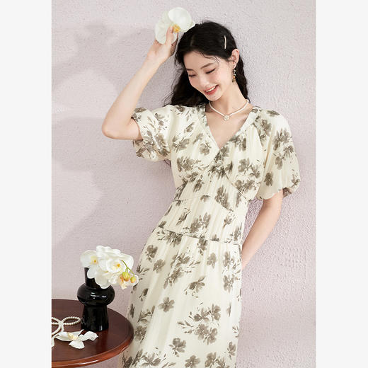 西遇V领印花连衣裙新款捆边设计感温柔气质裙子女V1531920 商品图2