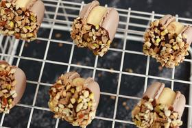 韩式胖马卡龙（焦香坚果巧克力口味）