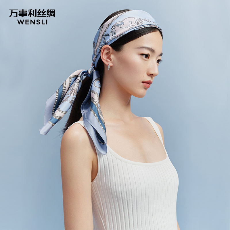 万事利“倾城时代”88厘米双面印花真丝大方巾