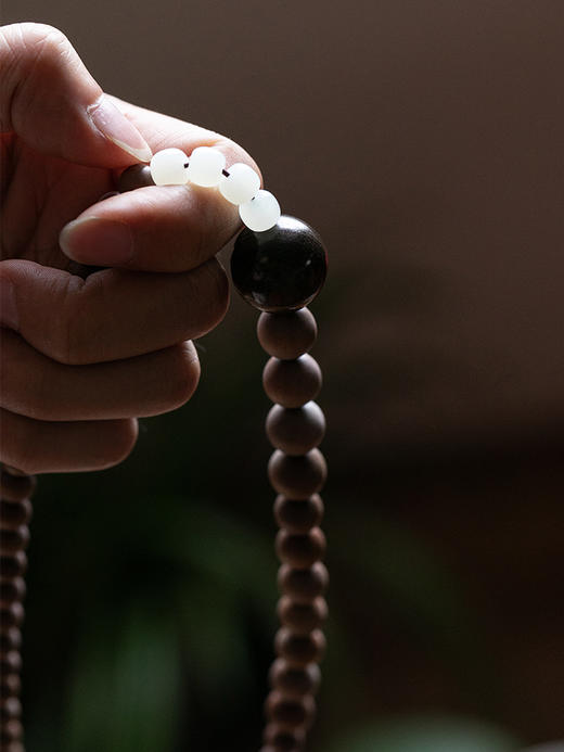 牧衣游 老山檀木和田玉项链------溪知【不支持会员折】 商品图1