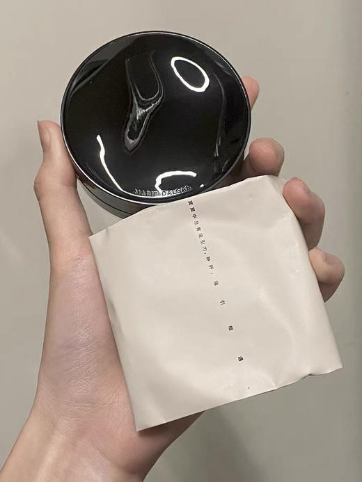 玛丽黛佳种籽气垫贴肤锁妆持妆混合肌柔光滋润粉底液 商品图0