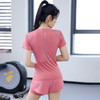 【夏日轻盈，瑜伽必备！】让你自由舒适，女性专属定制款式，T恤+短裤双重搭配，户外跑步、训练、健身，速干透气不黏身，尽情释放。 商品缩略图2