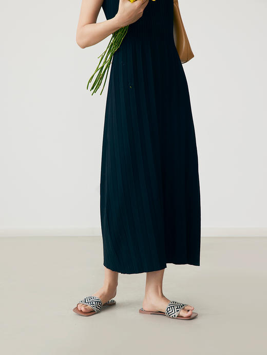 HeyDress法式针织连衣裙女早秋圆领高腰坑条设计感气质无袖裙子 商品图2