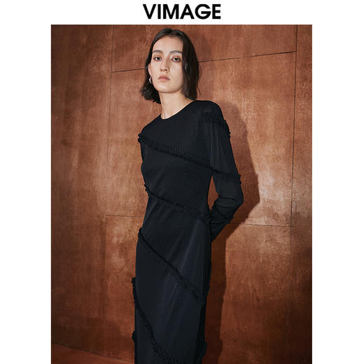 VIMAGE纬漫纪秋季新款时尚气质修身连衣裙V2077604 商品图3