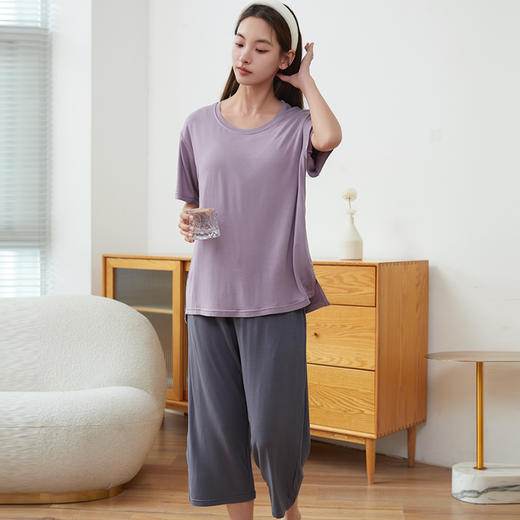 2023新款自带胸垫七分裤短袖套装上衣+裤子罩杯一体女居家外穿透气 商品图1