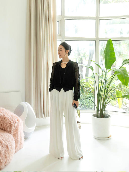 “奢品工艺”立体浮雕针织开衫 商品图4