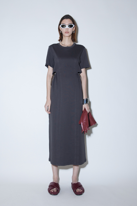 腰部镂空连衣长裙