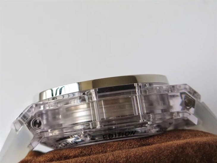 HB厂宇舶BIG BANG系列411.JX.4802.RT全透腕表首发详解