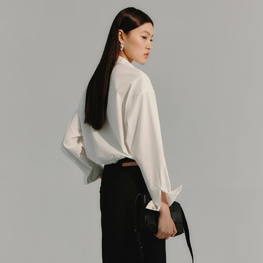 LIYIHAN 短款褶皱衬衫 Y233C03101 商品图3