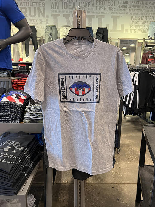 Under Armour/安德玛 男士宽松圆领橄榄球印花短袖T恤 1384309 商品图0