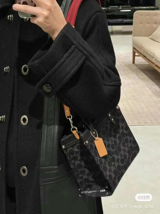 🇺🇸1998包邮！Coach精品店香布蕾Field tote 22 ，黑色logo➕全皮拼接，经典又高级！ 商品图2