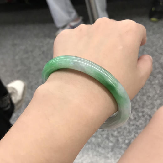 白底阳绿小圆条手镯 商品图4