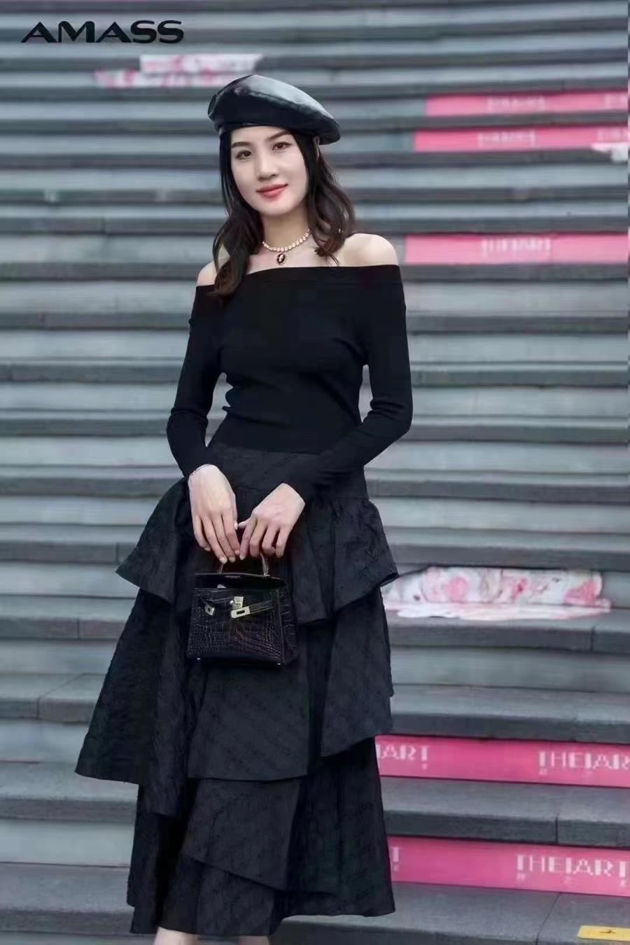 南二阿玛施2023夏季高级质感不规则层次高腰半身裙5200384