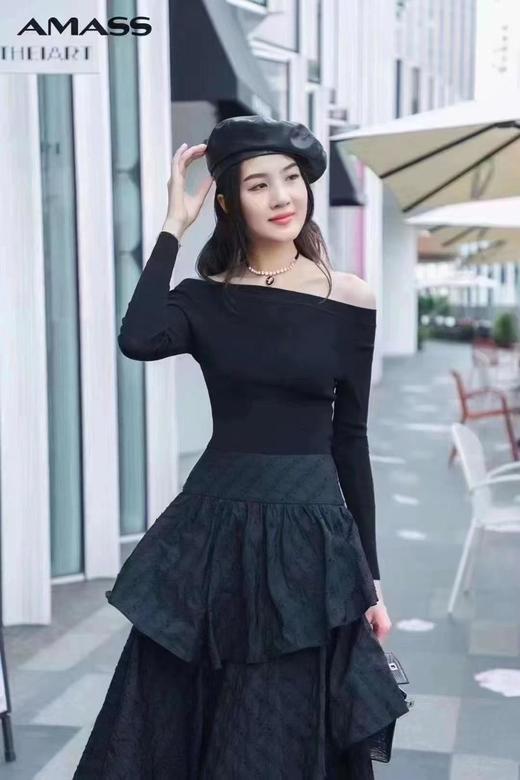 南二阿玛施2023夏季高级质感不规则层次高腰半身裙5200384 商品图2