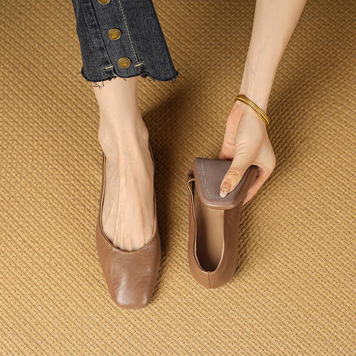 时尚百搭优雅低跟女鞋，粗跟方头浅口四季单鞋LCC-C9258 商品图1