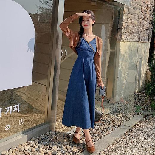 设计感V领吊带牛仔连衣裙女夏季新款法式复古披肩裙子两件套装 商品图3