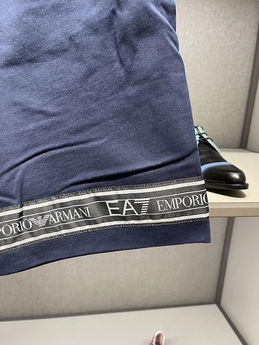 EMPORIO ARMANI/EA EA7阿玛尼 男士夏季棉质松紧带休印花休闲短裤 商品图3