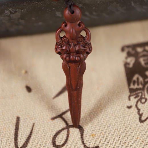 雷击枣木狮咬剑吊坠 商品图3