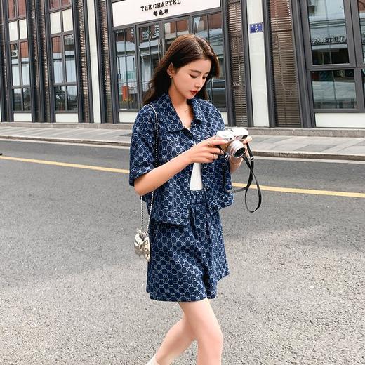 复古港风浮雕时尚套装女夏2023女装新款短袖短裤子牛仔休闲两件套 商品图2