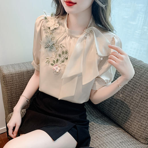 优雅减龄，重工立体花朵缎面衬衫SDJ37863119 商品图0