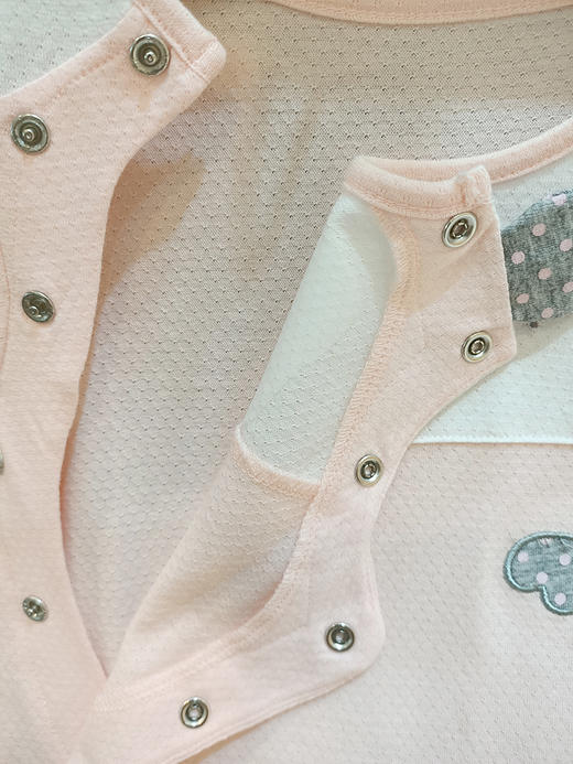 丽婴房-童衣类（春）C9连身装 03BABY春3莲年有鱼 商品图4