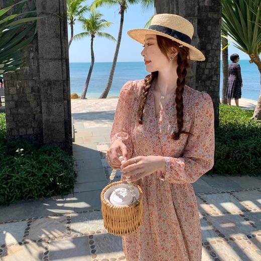 2023春季新款高级感长款碎花连衣裙收腰复古法式雪纺V领早春裙子 商品图0