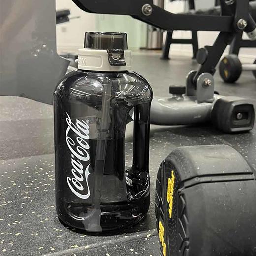 GE-CK23SS-S38系列 可口可乐联名款吨吨运动杯(1.6L) 商品图8