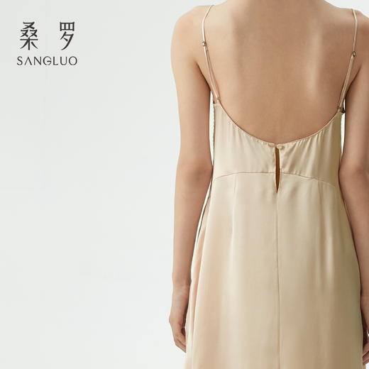 SANGLUO桑蚕丝剪花绡睡裙立体罩杯自带胸垫防凸可外穿度假吊带长裙 商品图3