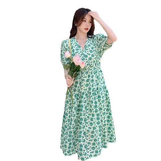 实拍夏季新款法式甜美温柔风一眼惊艳流行绿色碎花修身显瘦连衣裙 商品图4