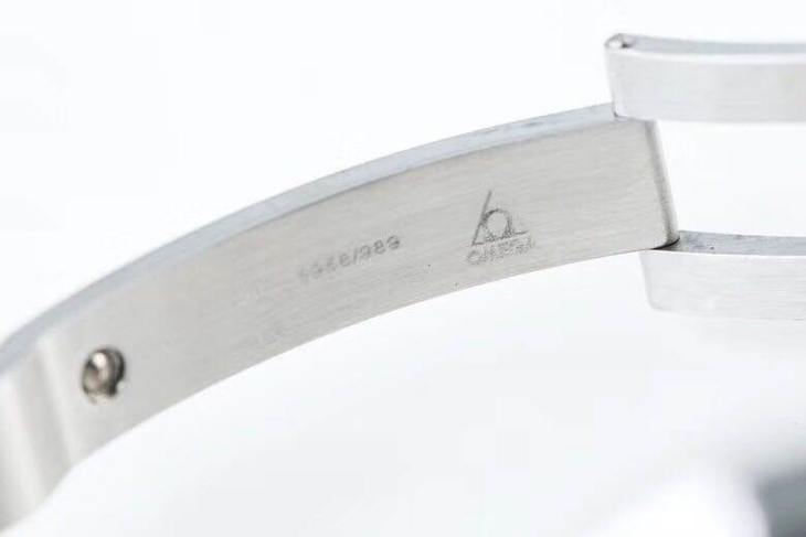 OM厂欧米茄超霸系列329.30.44.51.06.001腕表首发详解