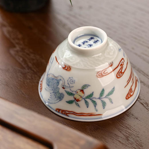 【宝瓷林】景德镇斗彩雕刻仙鹤寿纹一盖碗两杯 商品图4