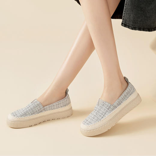 Safiya/索菲娅2023秋季新品潮流厚底透气休闲一脚蹬松糕渔夫鞋 SF33112455 商品图4