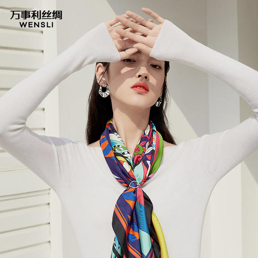 万事利“阑珊”88厘米双面印花真丝大方巾 商品图2
