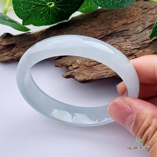 派瑞翡翠 翡翠手镯 糯种 浅绿 商品图3