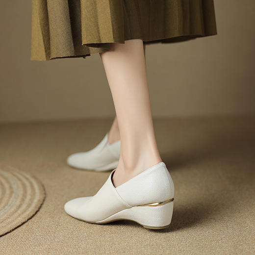 时尚气质，坡跟复古单鞋LD-6397 商品图2