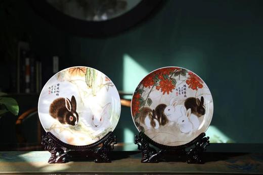 景德镇官窑兔年贺岁瓷盘，中国古典生肖文化与经典赏盘的绝妙搭配，祥瑞贺岁，遇兔呈祥 商品图0