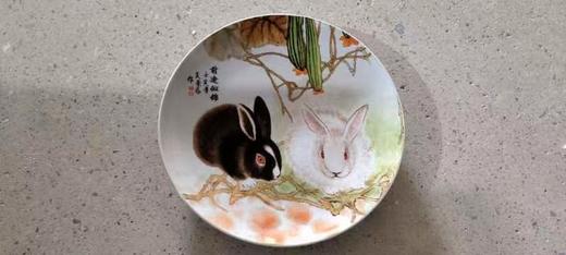 景德镇官窑兔年贺岁瓷盘，中国古典生肖文化与经典赏盘的绝妙搭配，祥瑞贺岁，遇兔呈祥 商品图2