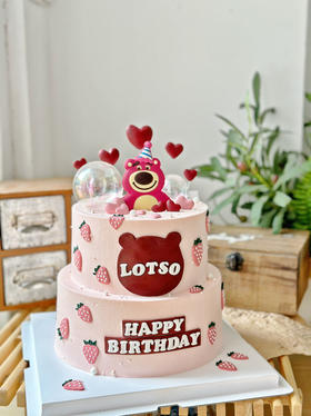 粉嫩草莓熊蛋糕，提前48小时预定