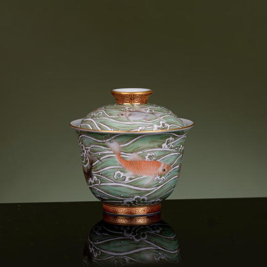 【宝瓷林】景德镇粉彩描金海水鱼乐图盖碗 商品图1