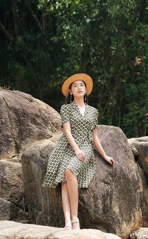 4F 芊之美女装连衣裙 商品图0