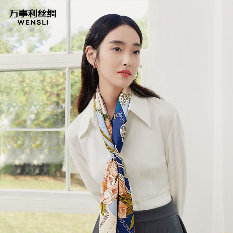 万事利“繁花笺”88厘米双面印花真丝大方巾
