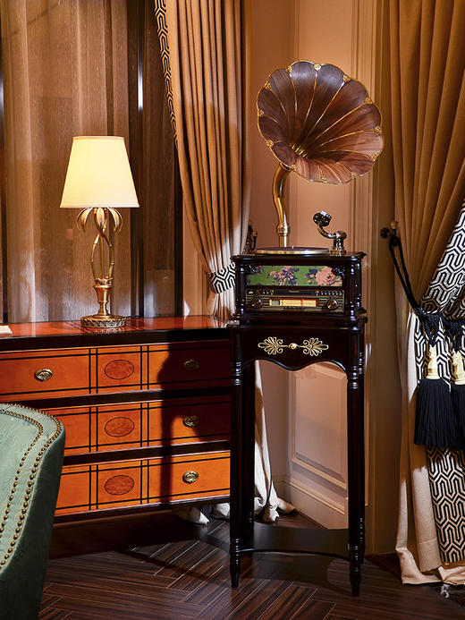 Fennessy/梵尼诗 F1877-35H实木质旗舰款 老式收音机复古留声机 商品图3