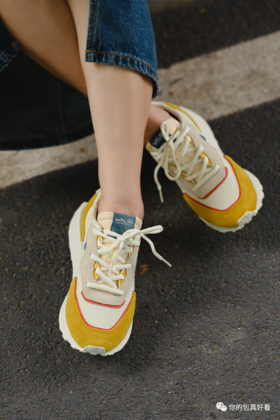 夏天就是要需要一些跳跃活泼的色彩感啊~