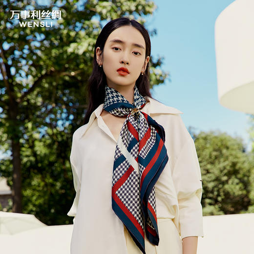 万事利“赫曼”88厘米双面印花真丝大方巾 商品图2